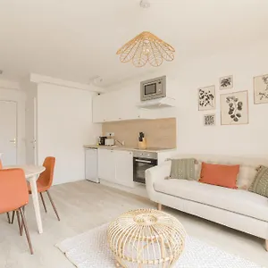 Cosy Au Centre D'oullins Avec Garage Oullins